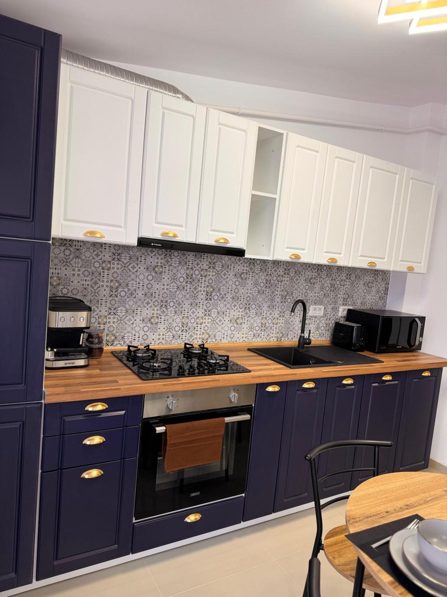 Jungle Loft Apartment Suceava Ngoại thất bức ảnh