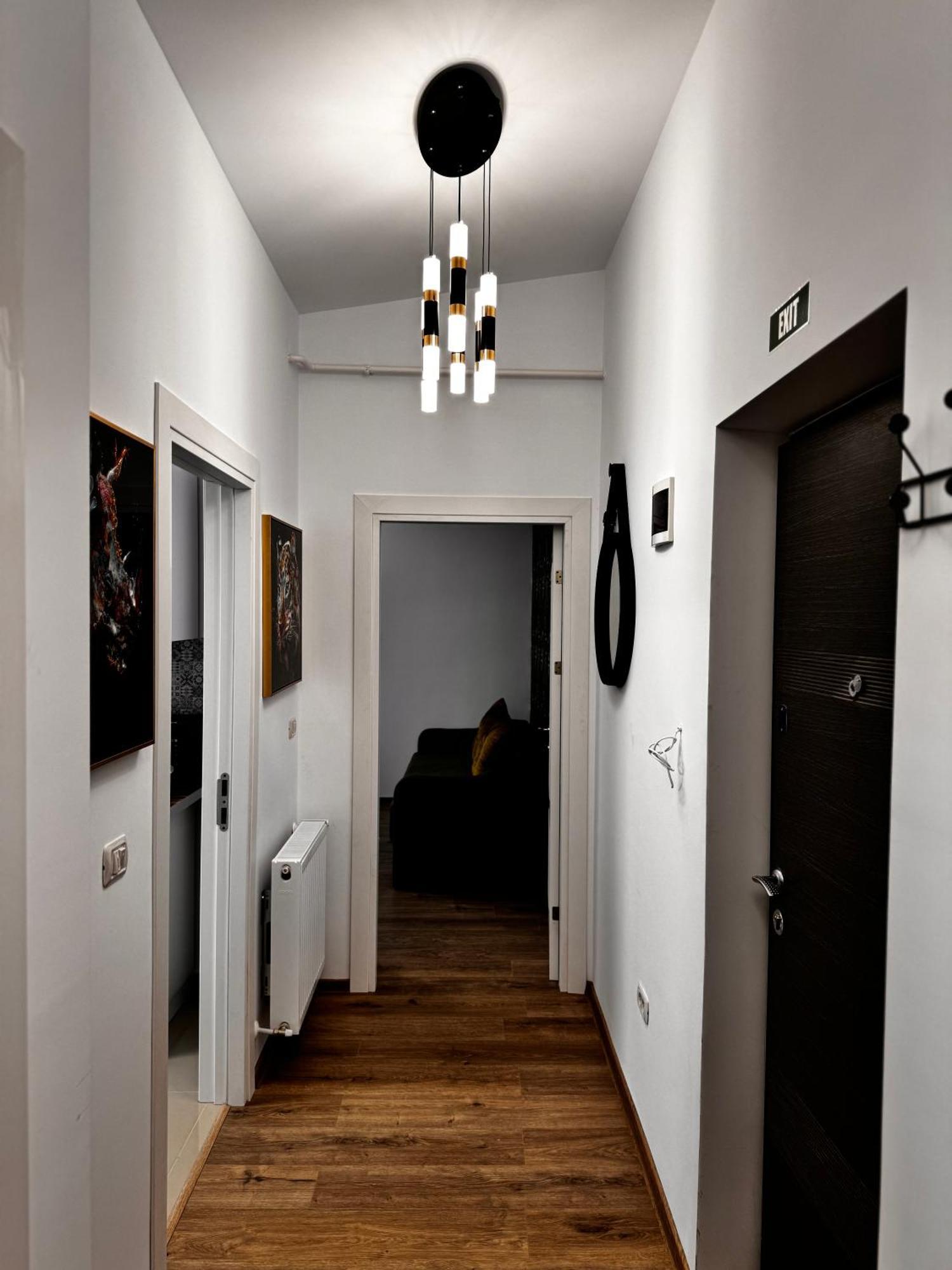 Jungle Loft Apartment Suceava Ngoại thất bức ảnh